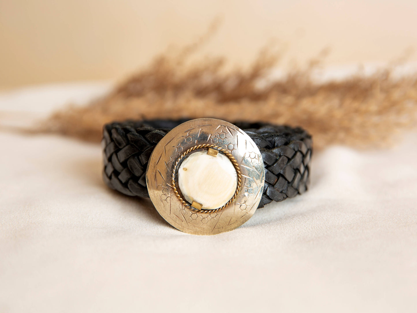 NEPTUNE NARROW BLACK LEATHER BELT