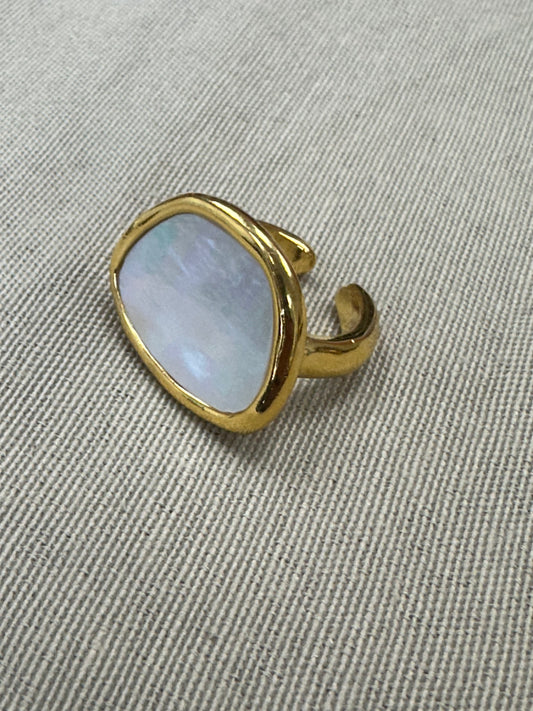 Velatti pearl ring
